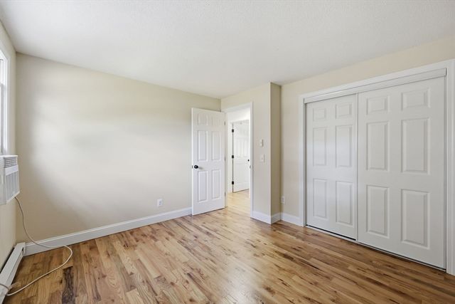 5 Kurtz St, Chicopee, MA 01013