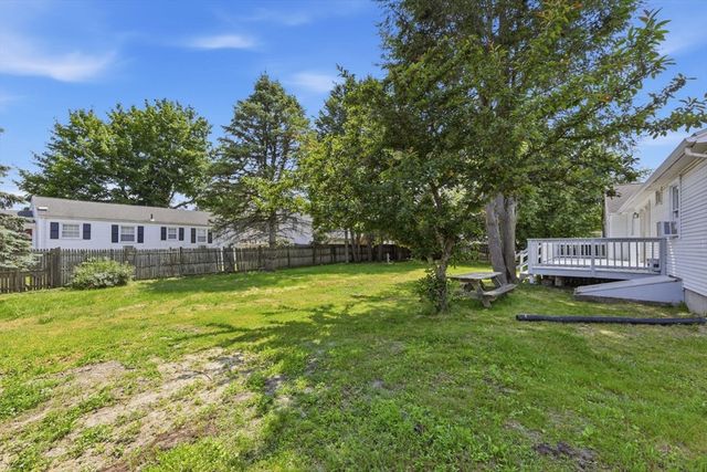 5 Kurtz St, Chicopee, MA 01013