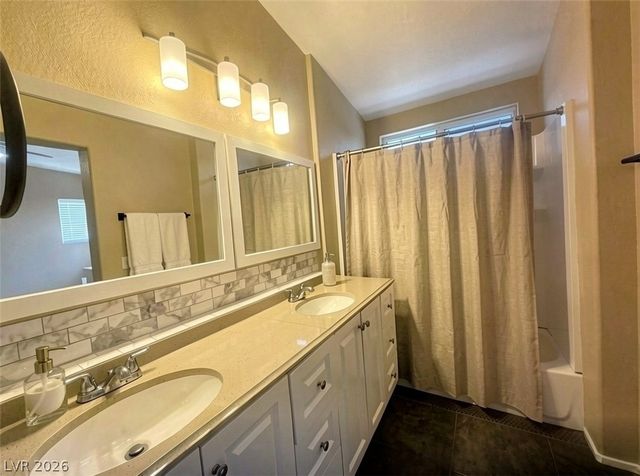 9668 Belle Regal Street, Las Vegas, NV 89123
