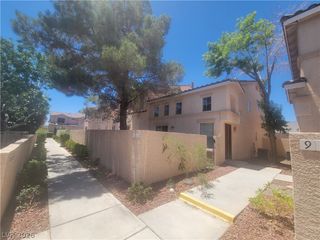 9668 Belle Regal Street, Las Vegas, NV 89123