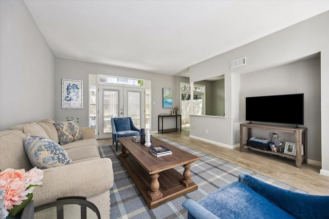 7483 Brompton Street, Houston, TX 77025