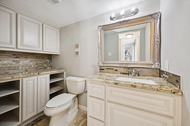 7483 Brompton Street, Houston, TX 77025