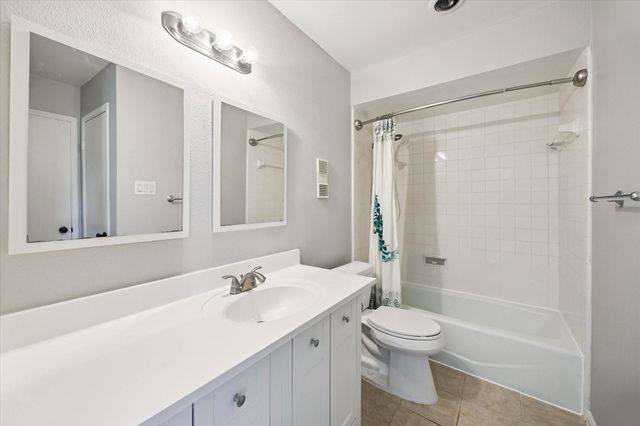 7483 Brompton Street, Houston, TX 77025