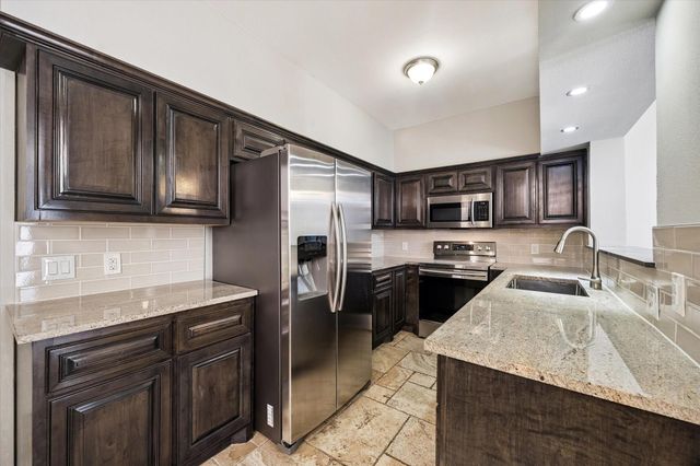 7483 Brompton Street, Houston, TX 77025
