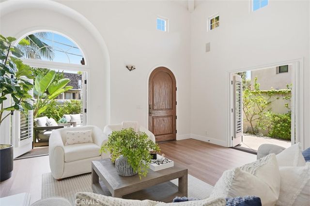 3305 Clay Street, Newport Beach, CA 92663