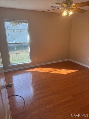 578 Mcdonald Drive, Wetumpka, AL 36092