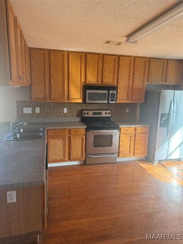 578 Mcdonald Drive, Wetumpka, AL 36092