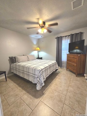 7019 Holly Mountain St, San Antonio, TX 78250