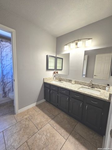 7019 Holly Mountain St, San Antonio, TX 78250