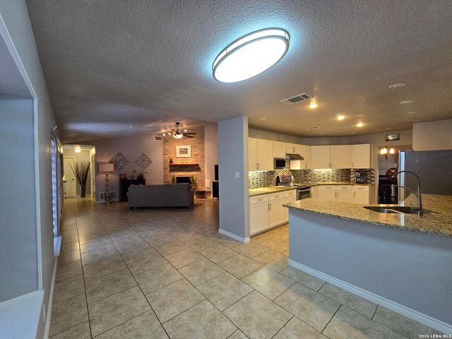 7019 Holly Mountain St, San Antonio, TX 78250
