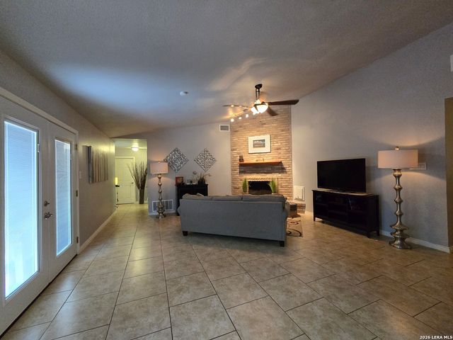 7019 Holly Mountain St, San Antonio, TX 78250