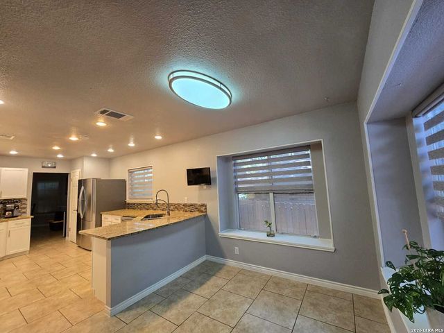 7019 Holly Mountain St, San Antonio, TX 78250