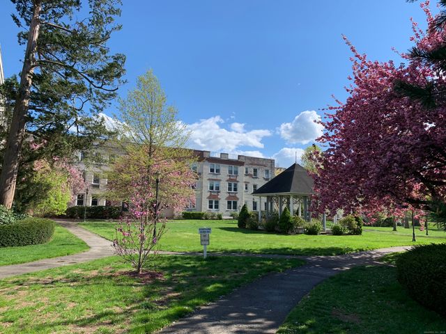 102 Summer Street 2A, Stamford, CT 06840