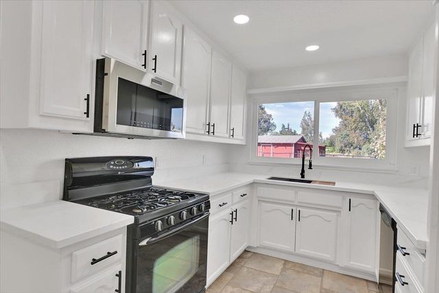 4128 George Ave, Olivehurst, CA 95961