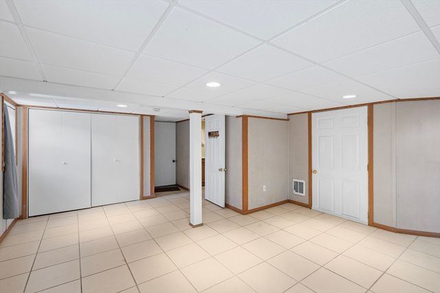 30 Haley Road 1, Marblehead, MA 01945