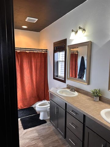 306 GREENBRIER DRIVE, Hortonville, WI 54944