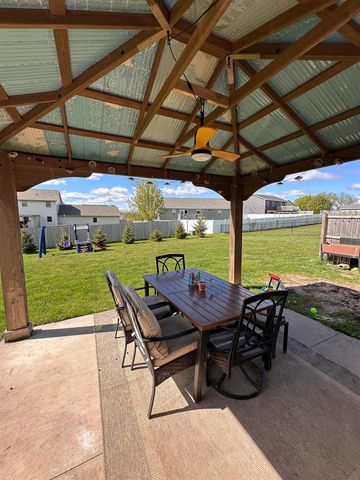 306 GREENBRIER DRIVE, Hortonville, WI 54944