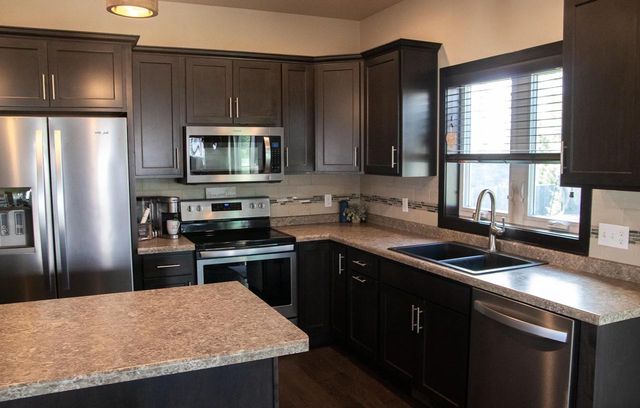 306 GREENBRIER DRIVE, Hortonville, WI 54944