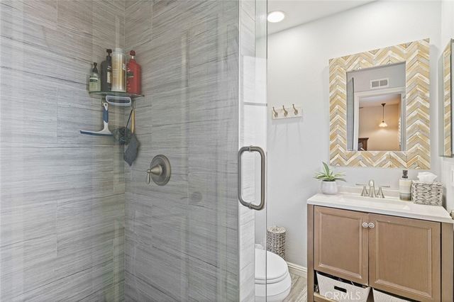 2817 Ridgewood, Santa Ana, CA 92705