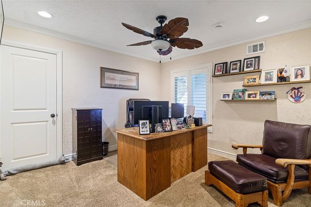 2817 Ridgewood, Santa Ana, CA 92705