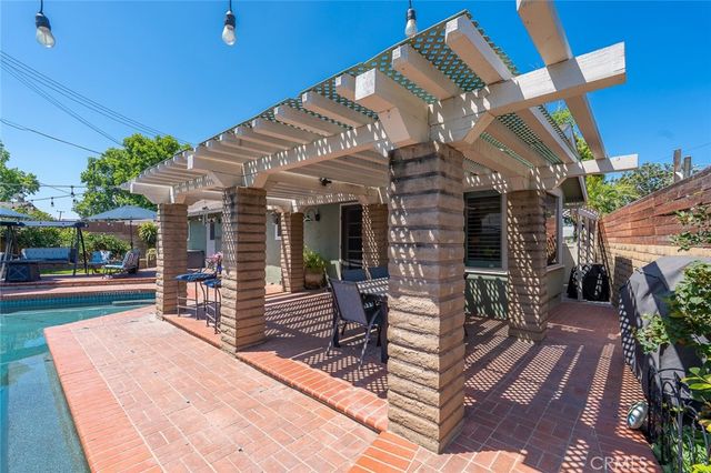 2817 Ridgewood, Santa Ana, CA 92705