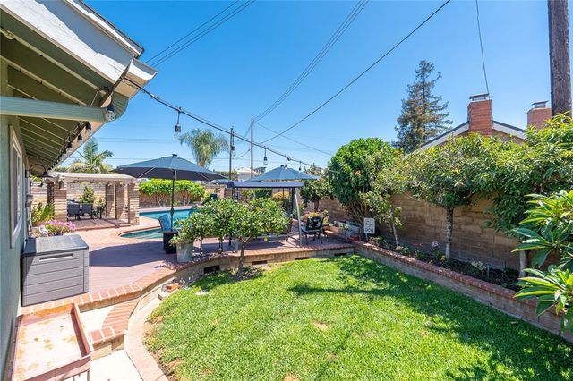 2817 Ridgewood, Santa Ana, CA 92705