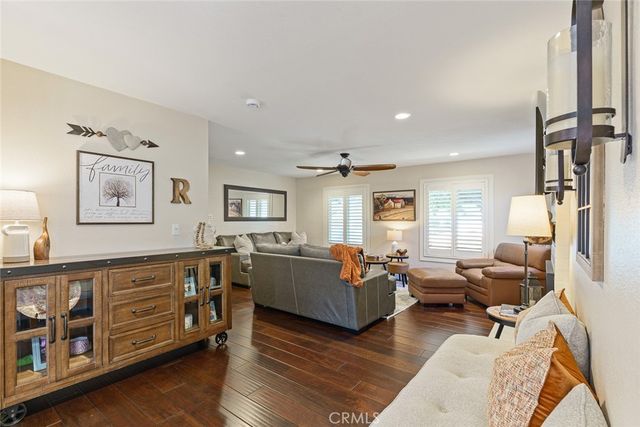 2817 Ridgewood, Santa Ana, CA 92705