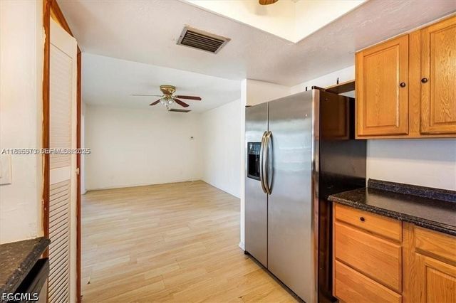 915 SE 20th ST, Cape Coral, FL 33990