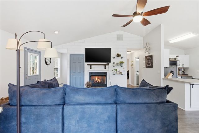 307 Cherrwood Drive, Westminster, SC 29693