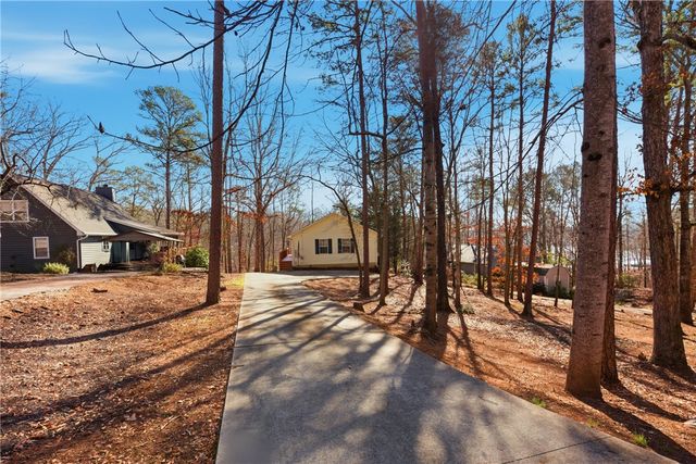 307 Cherrwood Drive, Westminster, SC 29693