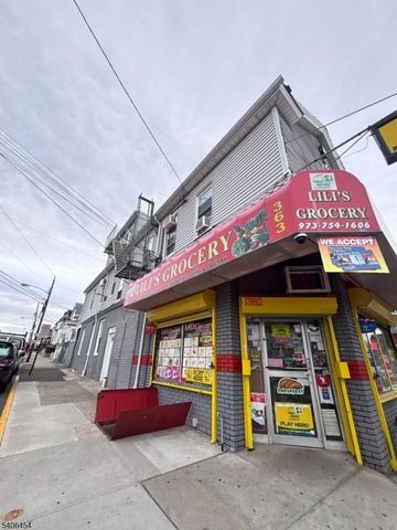363 10Th Ave, Paterson City, NJ 07514