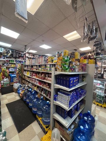 363 10Th Ave, Paterson City, NJ 07514