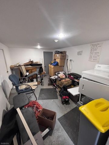 363 10Th Ave, Paterson City, NJ 07514