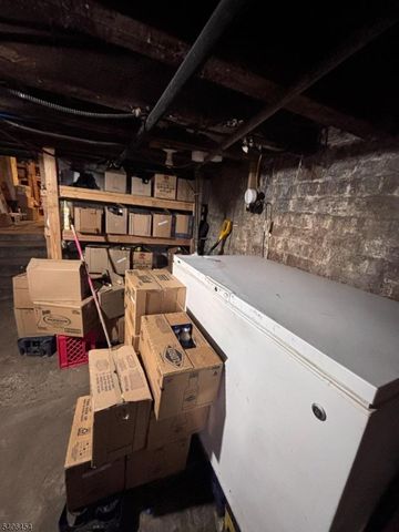 363 10Th Ave, Paterson City, NJ 07514