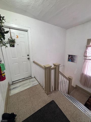 363 10Th Ave, Paterson City, NJ 07514