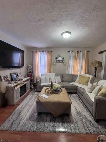 363 10Th Ave, Paterson City, NJ 07514