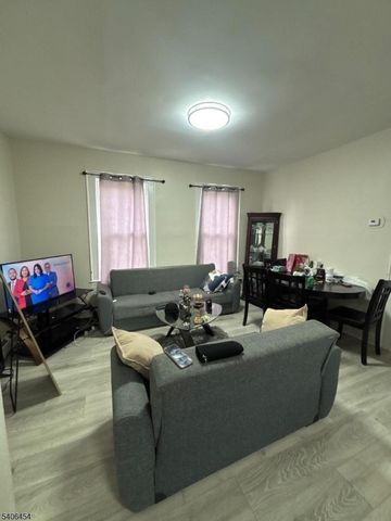 363 10Th Ave, Paterson City, NJ 07514