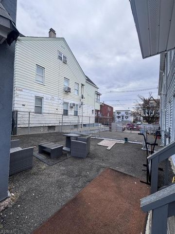 363 10Th Ave, Paterson City, NJ 07514