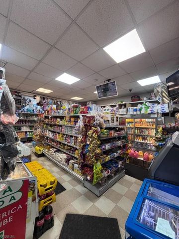 363 10Th Ave, Paterson City, NJ 07514