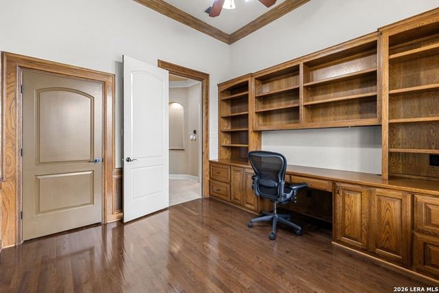 2022 Via Vineda, San Antonio, TX 78258
