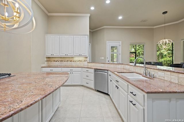 2022 Via Vineda, San Antonio, TX 78258