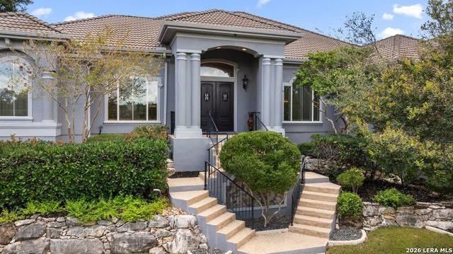 2022 Via Vineda, San Antonio, TX 78258