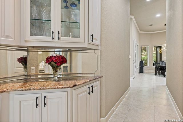 2022 Via Vineda, San Antonio, TX 78258