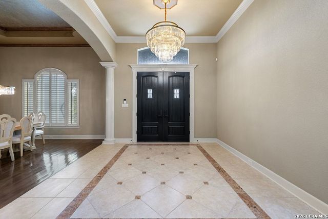 2022 Via Vineda, San Antonio, TX 78258