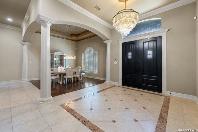 2022 Via Vineda, San Antonio, TX 78258