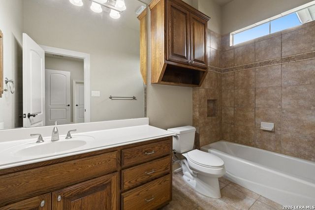 2022 Via Vineda, San Antonio, TX 78258