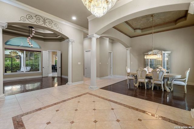 2022 Via Vineda, San Antonio, TX 78258