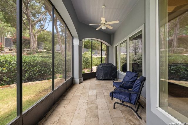 2022 Via Vineda, San Antonio, TX 78258