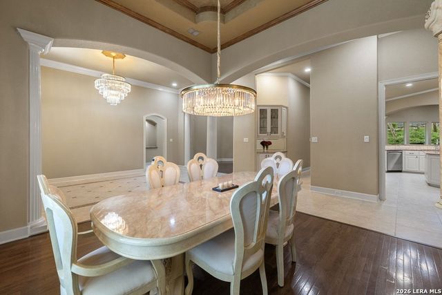 2022 Via Vineda, San Antonio, TX 78258