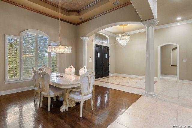 2022 Via Vineda, San Antonio, TX 78258